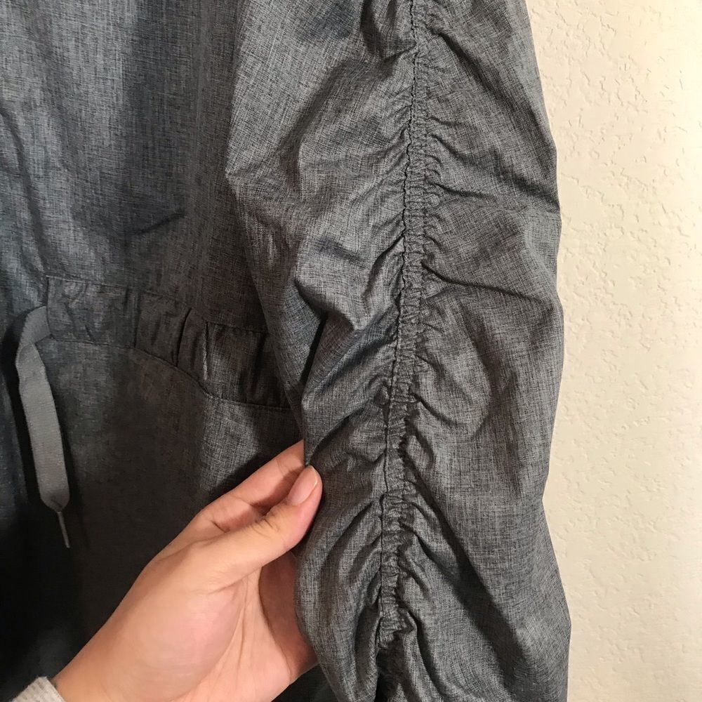Fabletics Danielle water resistant jacket - Picture 5 of 8
